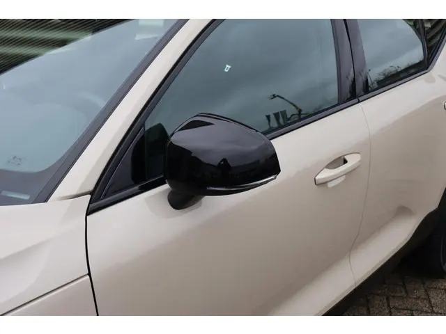 Volvo XC40 B4 Plus Dark 2025 Benzine 13