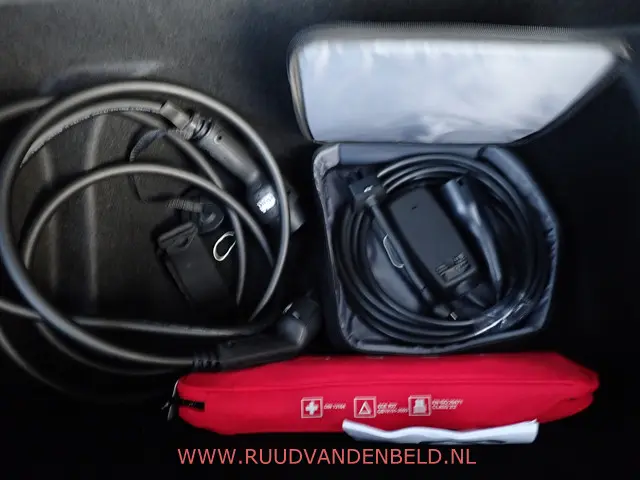 Tesla Model Y Long Range AWD 75kWh 2021 Elektrisch 34