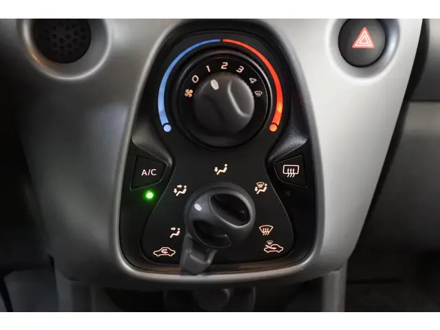 Toyota Aygo 1.0 VVT-i X-play 2020 Benzine 17