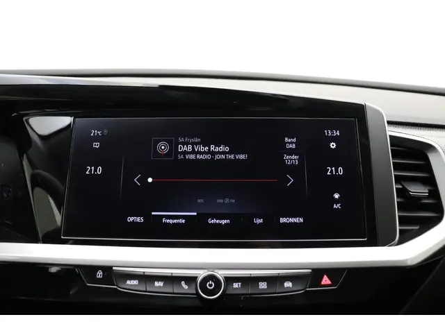 Opel Grandland 1.2 Turbo Level 3 2024 Benzine 26