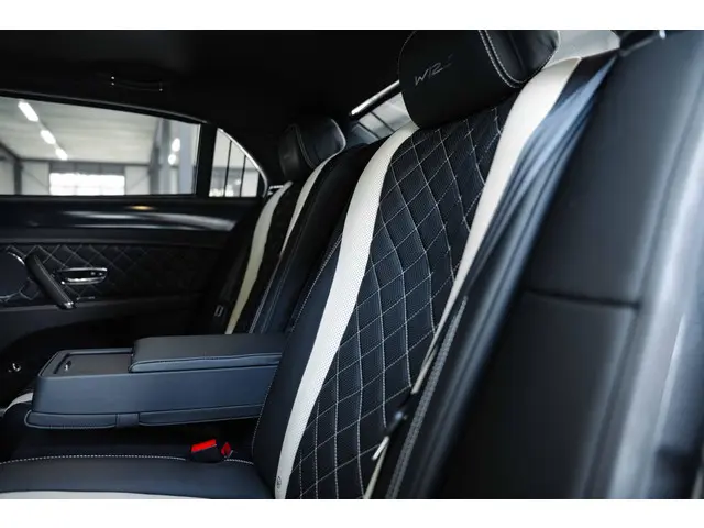 Bentley Flying Spur 6.0 W12 S 2017 Benzine 56