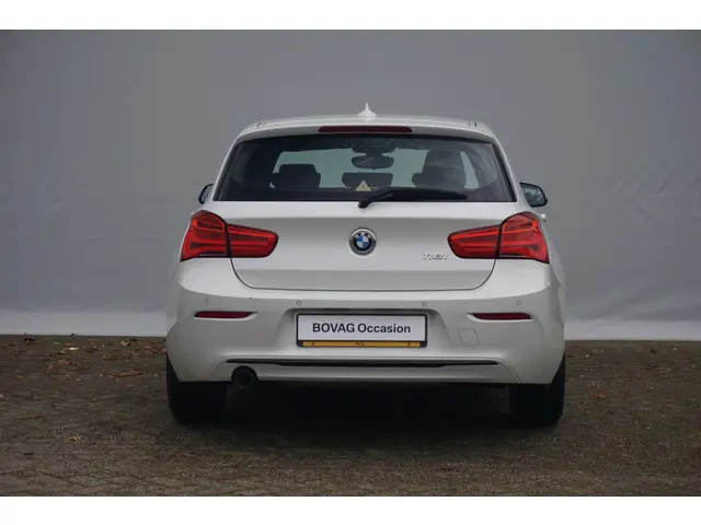 BMW 1 Serie 118i 2018 Benzine 4