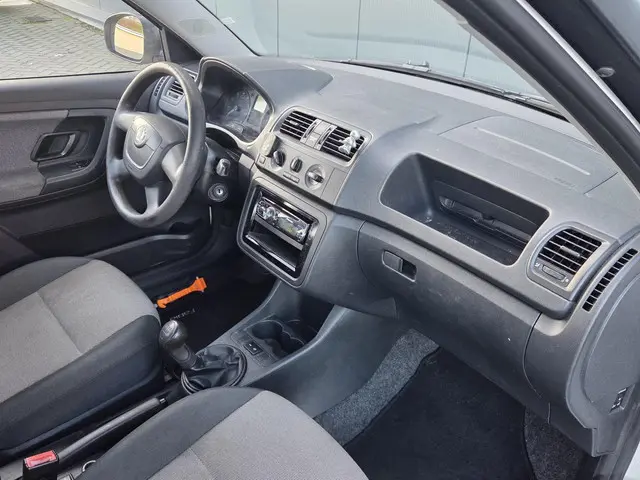 Škoda Fabia Combi 1.2 TSI Arctic Airco 2013 Benzine 2