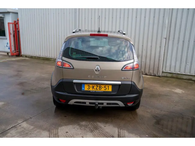 Renault Scénic Xmod 1.2 TCe Bose 2013 Benzine 11
