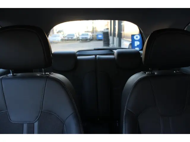 Opel ADAM 1.2 Sport 2015 Benzine 28