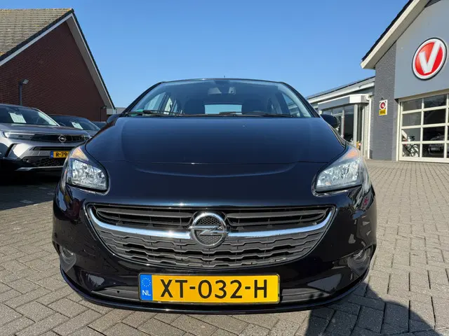 Opel Corsa 1.4 Favourite RIJKLAARPRIJS! 2019 Benzine 3