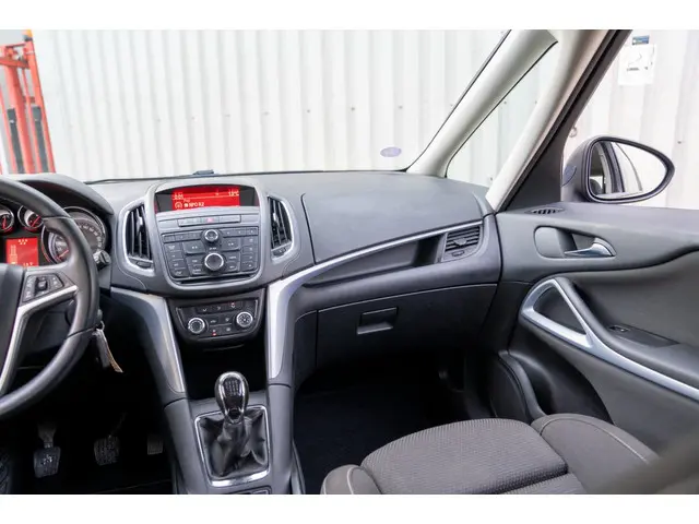 Opel Zafira Tourer 1.4 Edition 7p. 2015 Benzine 24