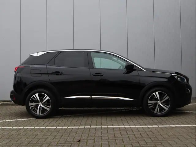 Peugeot 3008 1.6 e-THP Premium 2018 Benzine 19