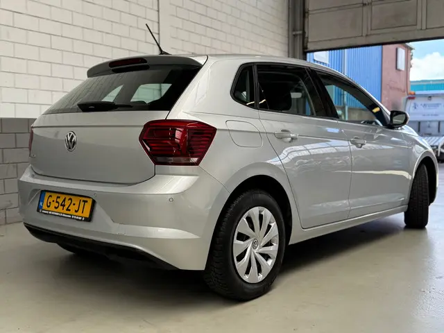 Volkswagen Polo 2