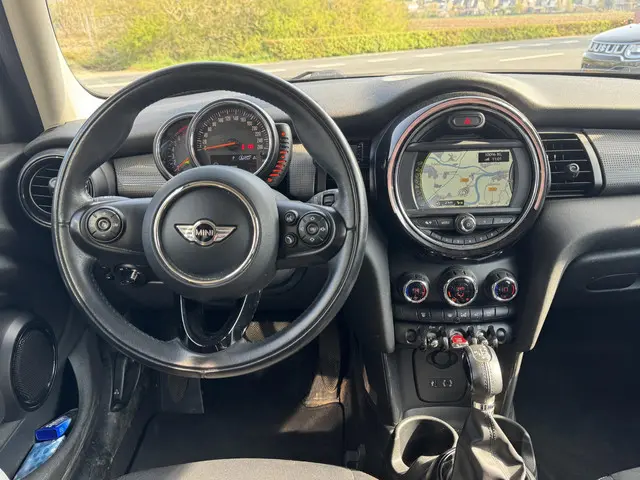 MINI Cooper Mini 1.5 Business 2016 Benzine 19