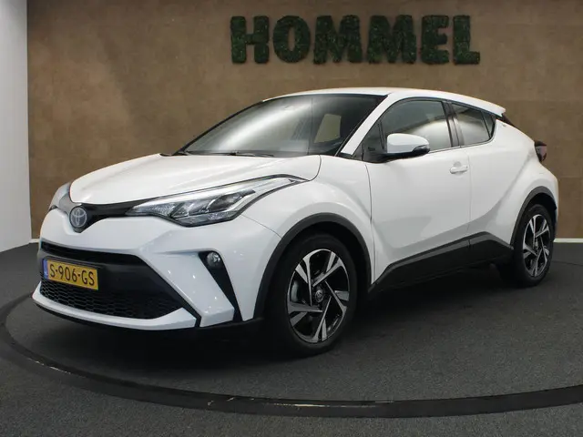 Toyota C-HR 1.8 Hybrid Dynamic 2023 Hybride Benzine 6