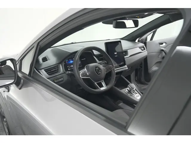 Renault Captur Mild Hybrid 160 EDC Techno 2025 Benzine 2