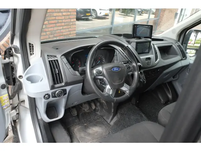 Ford Transit 350 2.2 TDCI L2H2 Trend 2015 Diesel 6