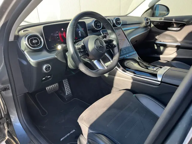 Mercedes-Benz C-Klasse 180 AMG Line 2022 Benzine 7