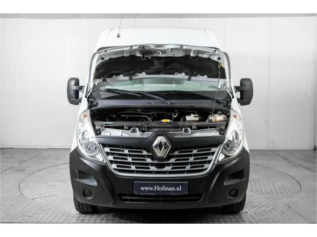 Renault Master T35 2.3 dCi L2H2 2018 Diesel 30