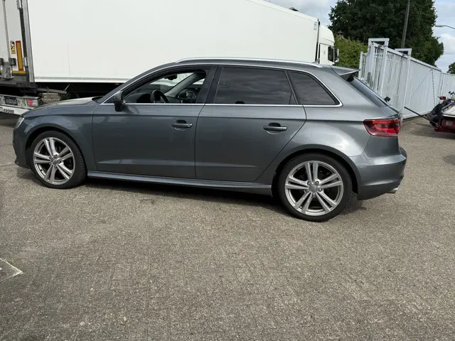 Audi A3 Sportback 1.6 TDI ULTRA EDITION 2013 Diesel 4