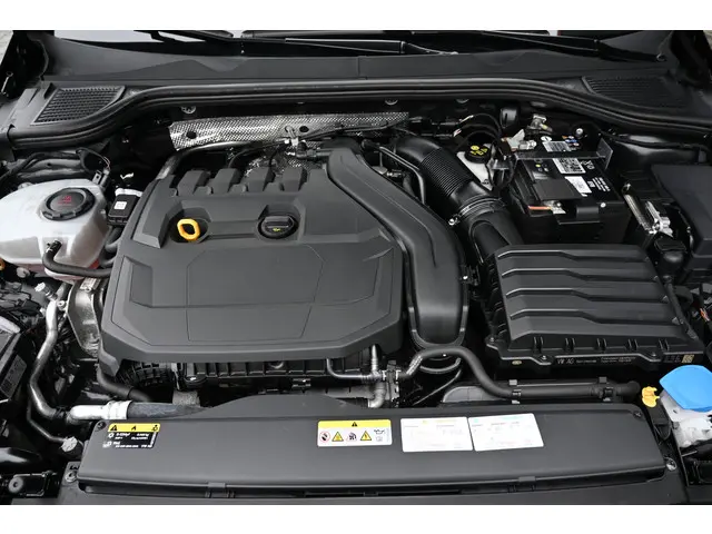 Volkswagen Golf 1.5 TSI 2021 Benzine 45