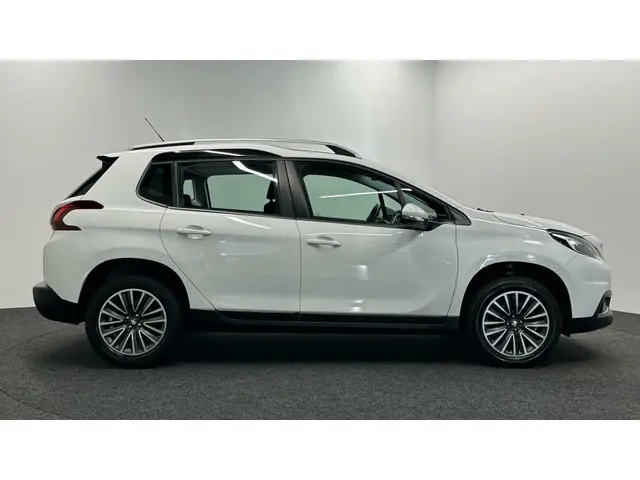 Peugeot 2008 1.2 PureTech Blue Lion 73000 KM !! 2018 Benzine 9