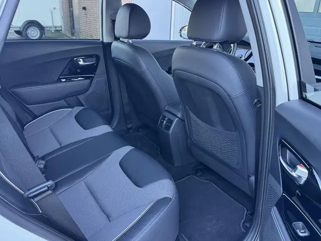 Kia e-Niro DYNAMICPLUSLINE 64 KWH 2021 Elektrisch 12
