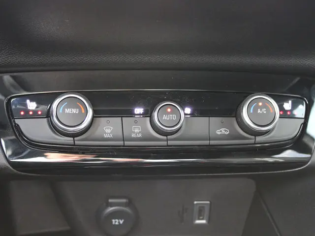 Opel Corsa 1.2 Turbo Hybrid GS 2025 Hybride Benzine 12