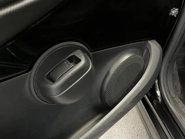 Peugeot 107 1.0 Active 2012 Benzine 25