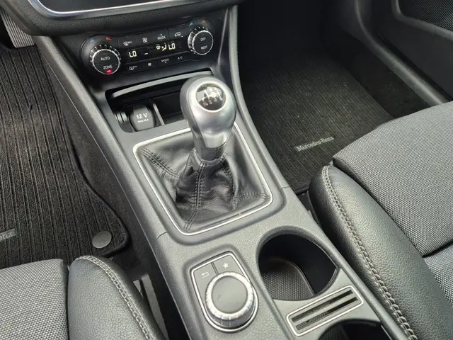 Mercedes-Benz GLA 200 Ambition 2015 Benzine 5