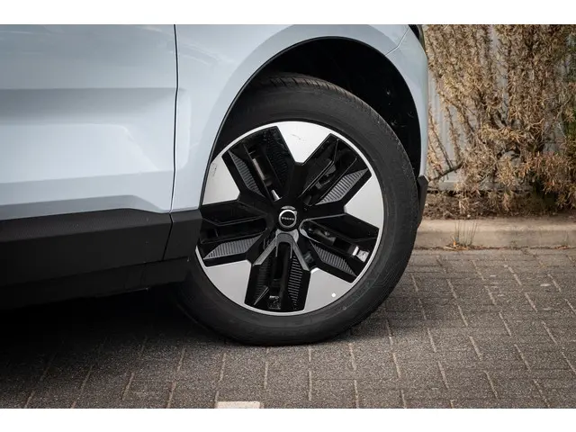 Volvo EX30 Extended Range Core 69 kWh 2025 Elektrisch 5