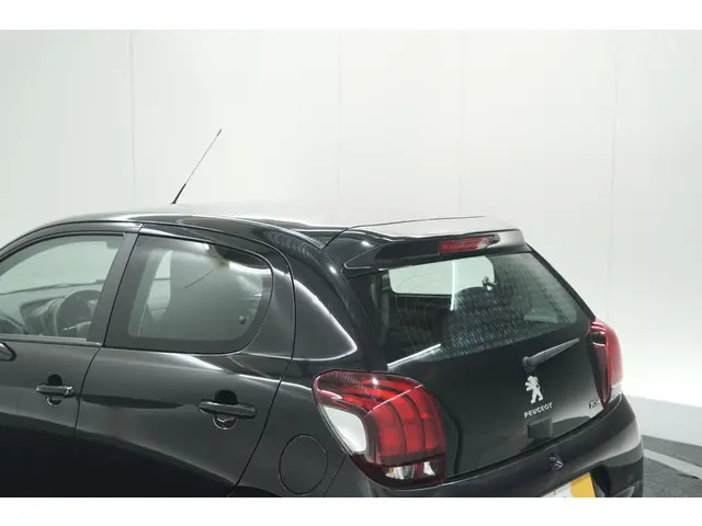 Peugeot 108 1.0 e-VTi Active 2022 Benzine 21