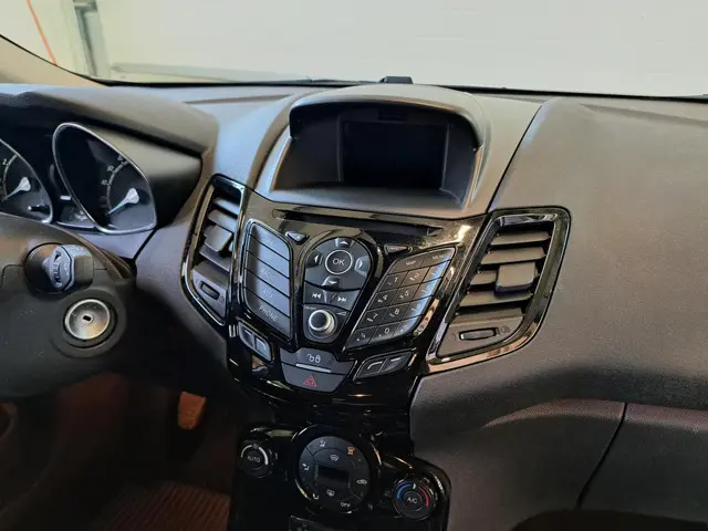 Ford Fiesta 1.0 EcoBoost Titanium 2016 Benzine 19