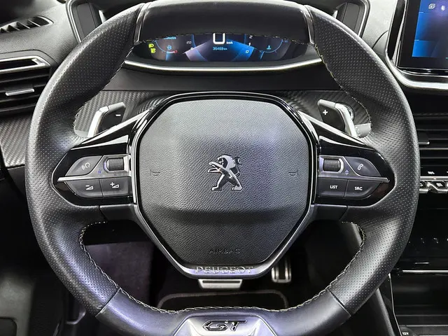 Peugeot 208 1.2 PureTech GT Aut. 2020 Benzine 20