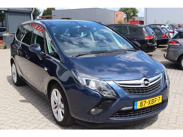 Opel Zafira Tourer 1.4 Cosmo 2012 Benzine 11