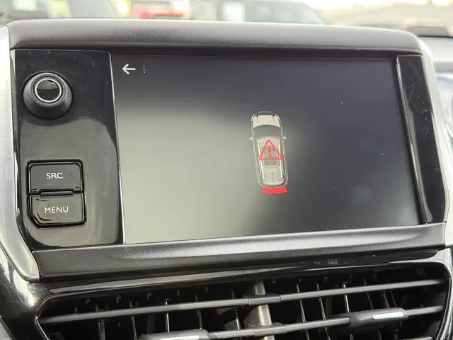 Peugeot 2008 1.2 PureTech Allure 2018 Benzine 17