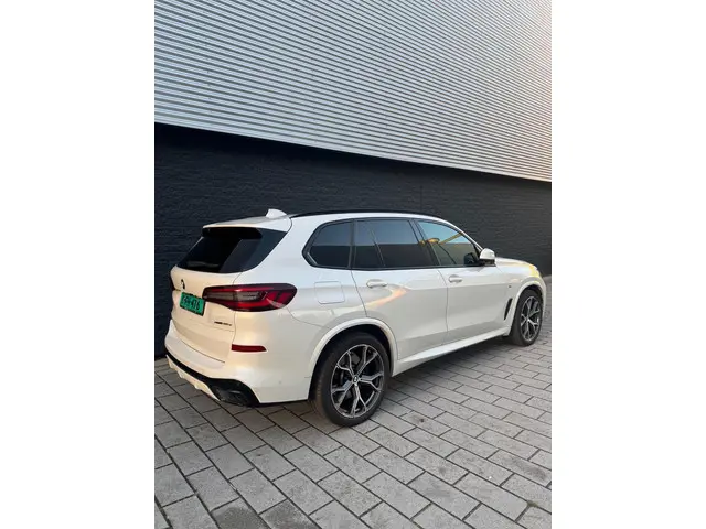 BMW X5 XDrive45e Executive 2021 Hybride Benzine 8