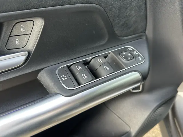 Mercedes-Benz EQA 250+ AMG Line 71 kWh 2023 Elektrisch 19