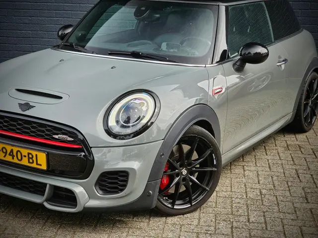 MINI Cooper Mini 2.0 John Works Chili 2019 Benzine 7