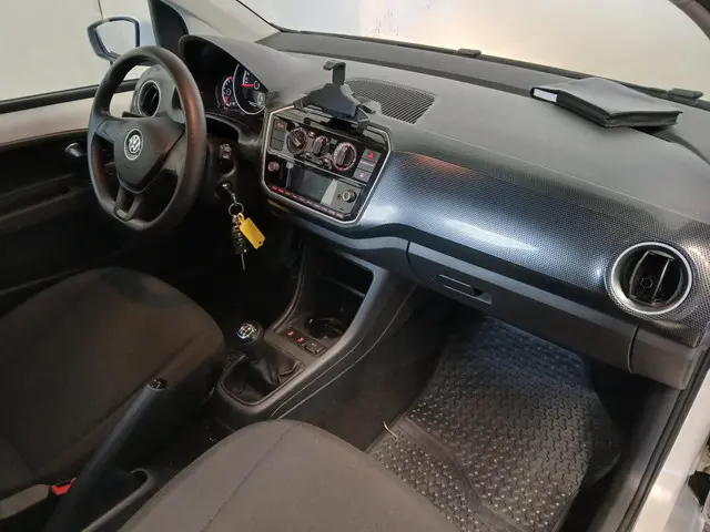 Volkswagen up! 1.0 BMT move up! SCHADEAUTO!! 2017 Benzine 15