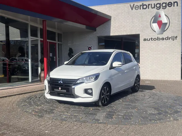 Mitsubishi Space Star 1.2 Instyle 2023 Benzine 27