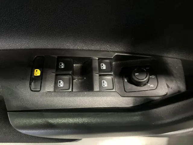 Volkswagen Taigo 1.0 TSI 110pk DSG Life 2023 Benzine 9