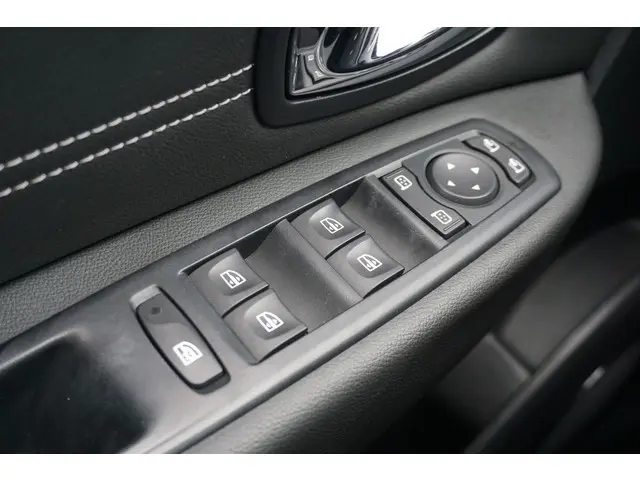 Renault Scénic 1.4 TCe Bose 2013 Benzine 22