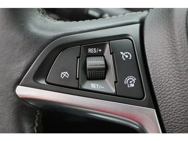 Opel Mokka X 1.6 Selection 2018 Benzine 34