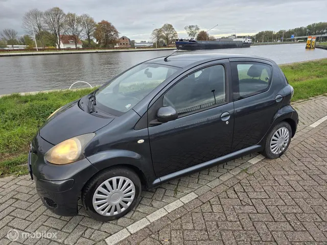 Toyota Aygo 1.0 -12V ComfortLine 2021 Benzine 12