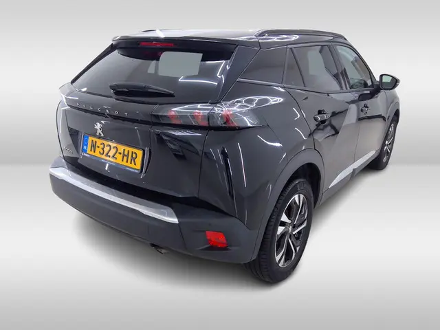 Peugeot 2008 1.2 PureTech Blue Lease Allure 2021 Benzine 2