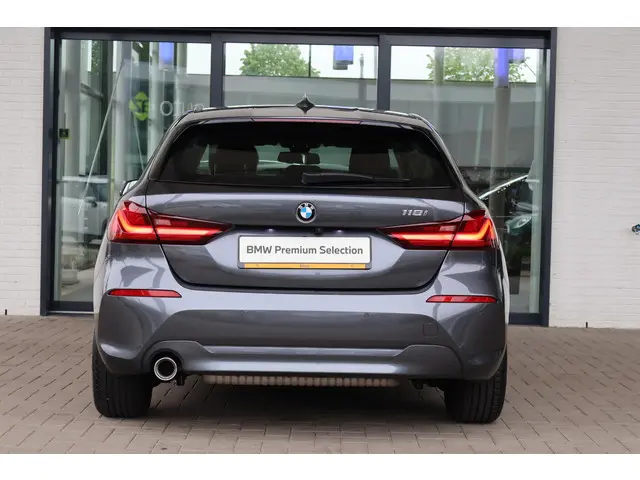 BMW 1 Serie 118i 2021 Benzine 4