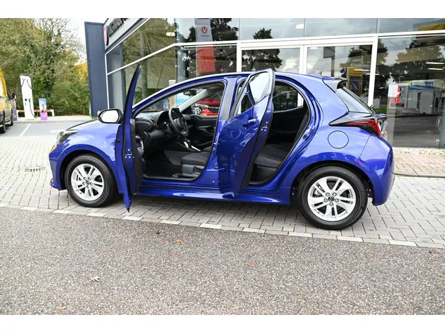Mazda 2 Hybrid 1.5 Centre-line 2025 Hybride Benzine 12