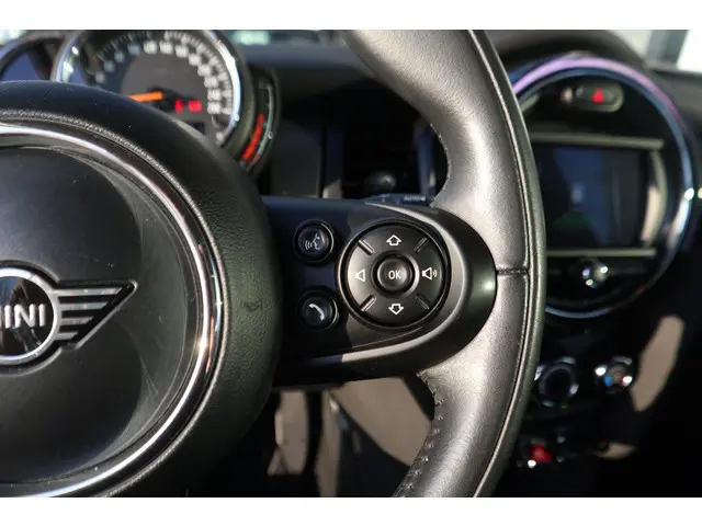 MINI 3-Deurs Cooper 2019 Benzine 9