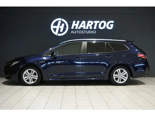 Toyota Corolla 1.8 Hybrid Style 2022 Hybride Benzine 9