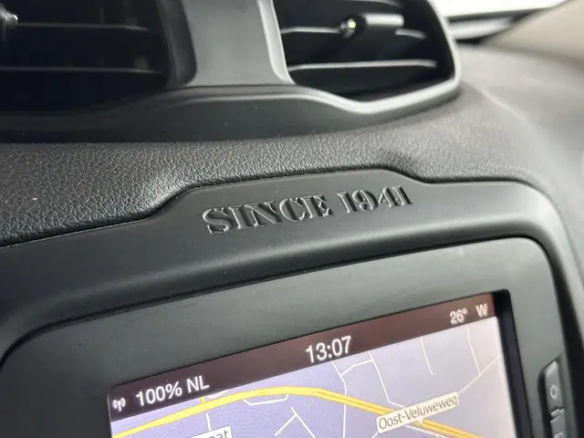 Jeep Renegade 1.4 MultiAir Opening Edition 2015 Benzine 23