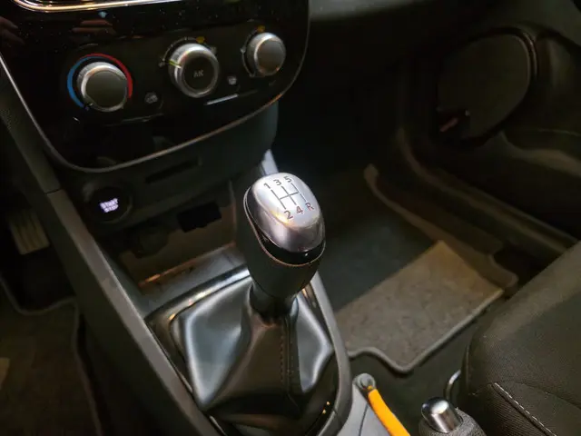 Renault Clio 0.9 TCe Limited 2018 Benzine 20