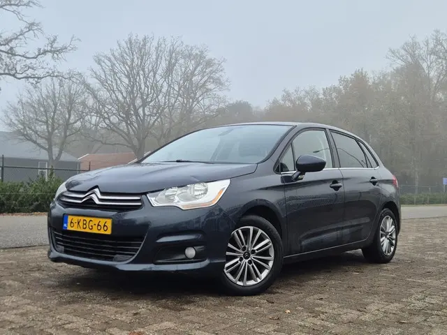Citroën C4 1.6 Collection, incl. Nieuwe apk!! 2013 Benzine
