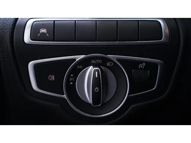 Mercedes-Benz C-Klasse 180 Avantgarde 2019 Benzine 21